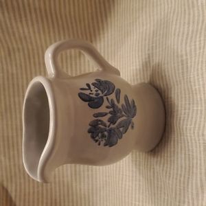 Pfaltzgraff yorktowne creamer